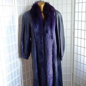Vintage leather  long  coat with real fur collar